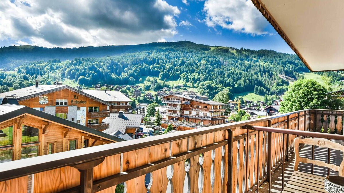 Les Gets Apartment | Cozy 1BR + Alcove, Balcony, Near Slopes and Town, Sleeps 6