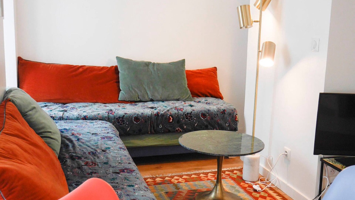 Le Palais Apartment | Cozy 1BR Apartment Near Beach, Shops & Ferry at Le Palais – Pet Friendly, WiFi, Modern Amenities