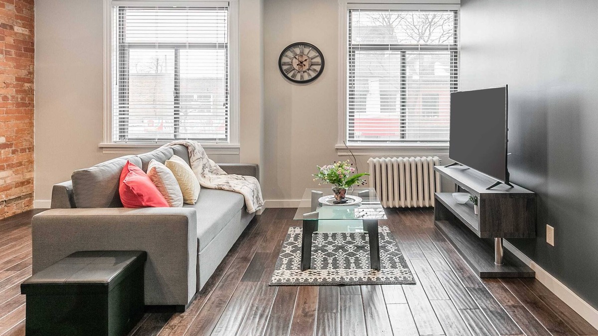 Central Hamilton Apartment | Cozy 1BR- Condo Unit - James Street North