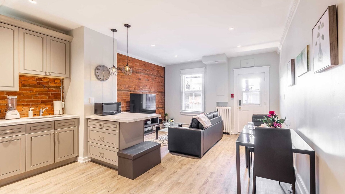 Central Hamilton Apartment | Cozy 1BR Condo Unit on James Street North!
