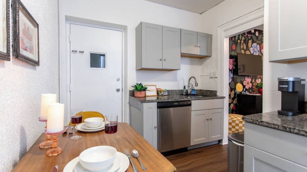 Bloomfield Apartment | Cozy 1BR Near Hospitals & Park