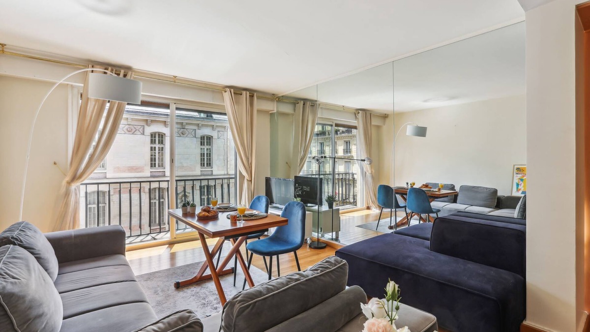 Porte-Dauphine Apartment | Cozy 1BR Near Trocadero & Arc de Triomphe
