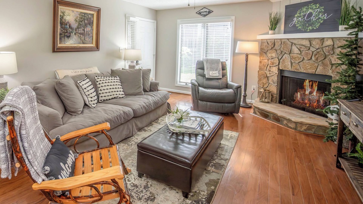 Blowing Rock Apartment | Cozy 1st floor, Stocked, Fireplace, Walk to Main