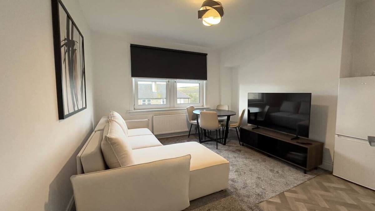 Lesmahagow Apartment | Cozy 2 bed apartment in quaint countryside