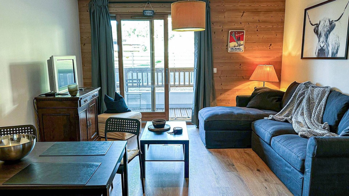 Valmorel Apartment | Cozy 2-bed apt, 7 guests, ski-in/ski-out, parking, wifi