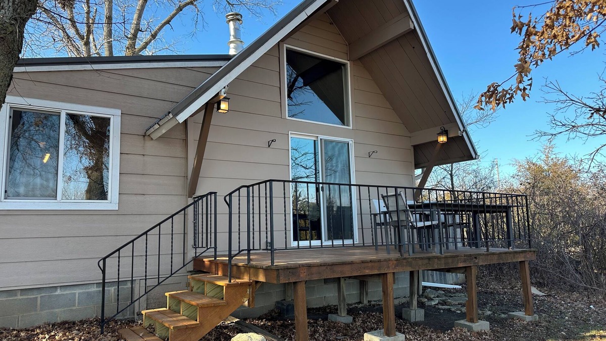 Fostoria House | Cozy 2-bedroom A-Frame near the Lake