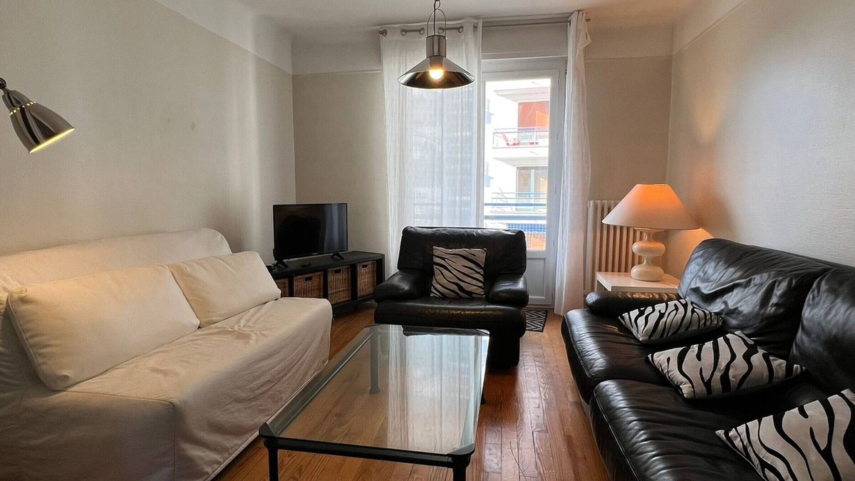 Aix-les-Bains City Center Apartment | Cozy 2-Bedroom Apartment in Central Aix-Les-Bains with Balconies & Parking