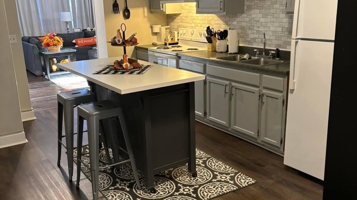 Big Stone Gap Apartment | Cozy 2-bedroom apartment in downtown Big Stone Gap with views.