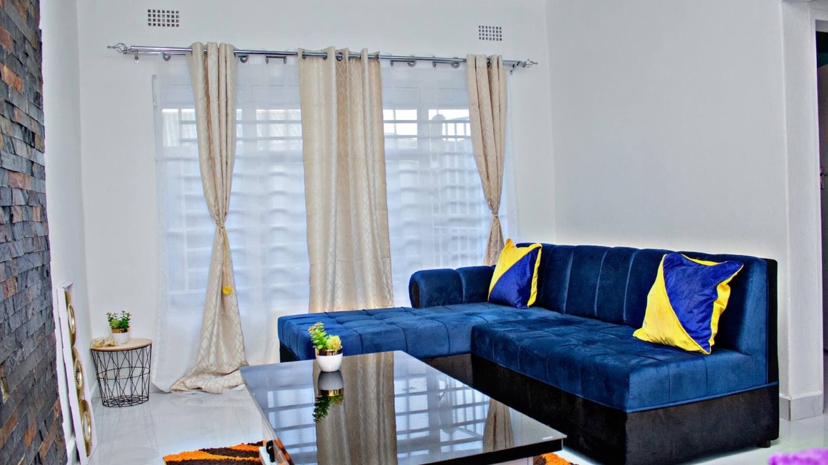 Livingstone Apartment | Cozy 2-Bedroom Apartment In Amazing Livingstone With AC, WiFi, 24/7 SOLAR BACKUP