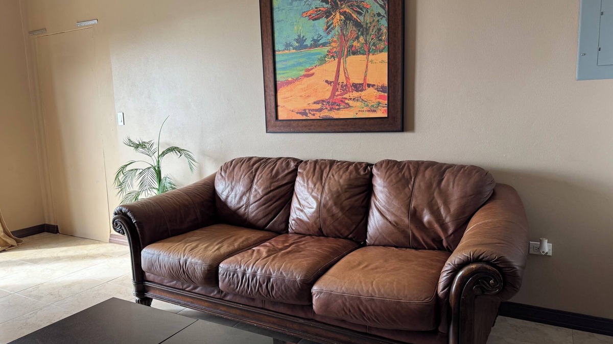 Flag Hill Apartment | Cozy 2-bedroom apartment in charming St Thomas with WiFi, AC, View