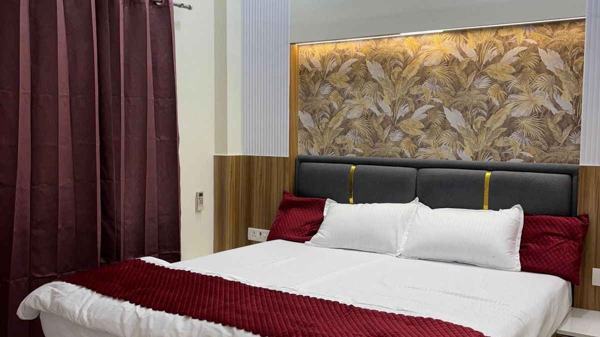 Varanasi Apartment | Cozy 2-bedroom apartment in charming Varanasi with WiFi, AC