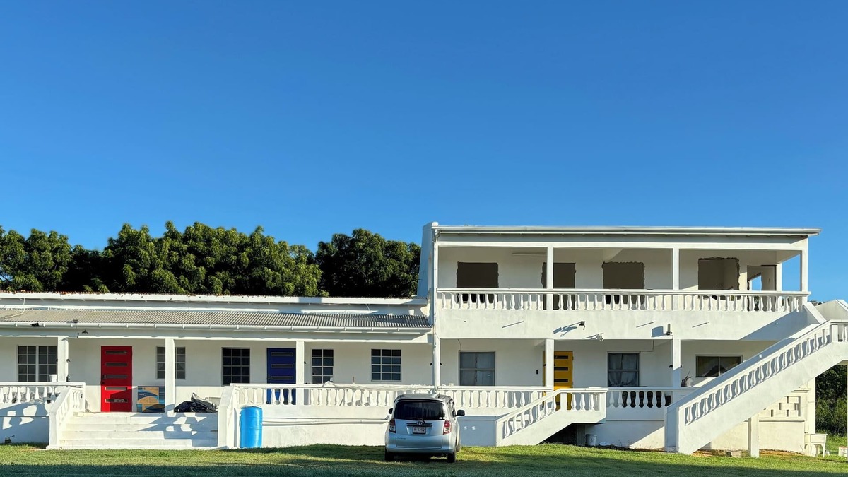Fitches Creek Apartment | Cozy 2-bedroom apartment in quiet Fitches Creek with WiFi, AC & hot water shower