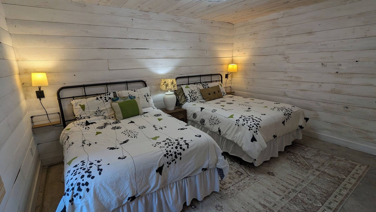 Cullman Apartment | Cozy 2-bedroom apartment in charming Cullman on Duck River Reservoir!