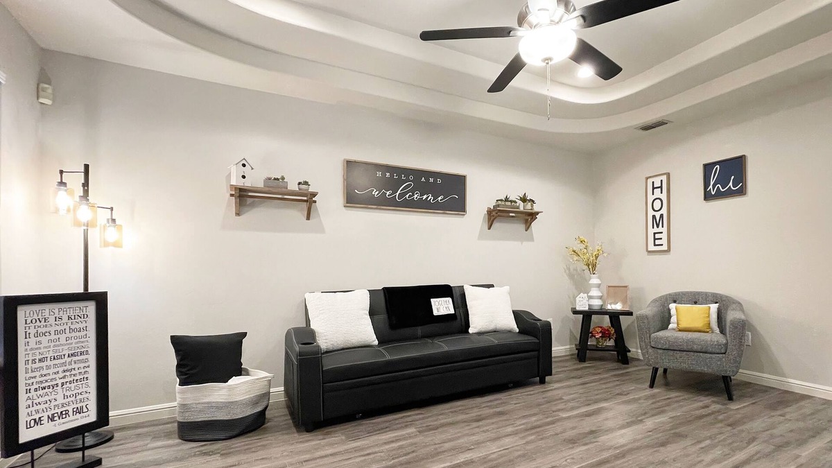 McAllen Apartment | Cozy 2 bedroom Apartment in prime location!