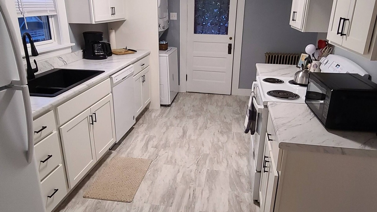Rumford Apartment | Cozy 2-bedroom apartment in lovely Rumford
