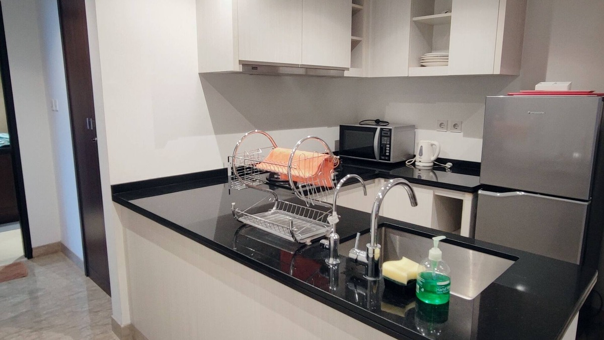 Bumi Serpong Damai Apartment | Cozy 2-bedroom apartment in enjoyable Banten with WiFi, fitness room