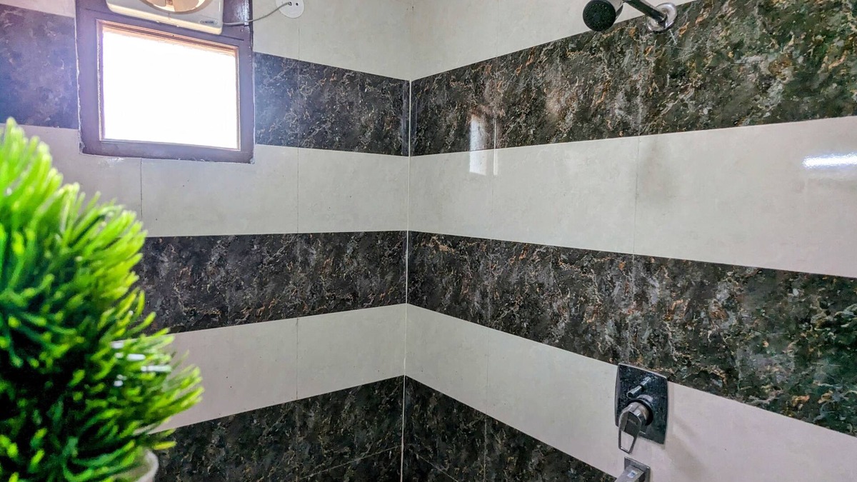 Dwarka Apartment | Cozy 2-bedroom apartment