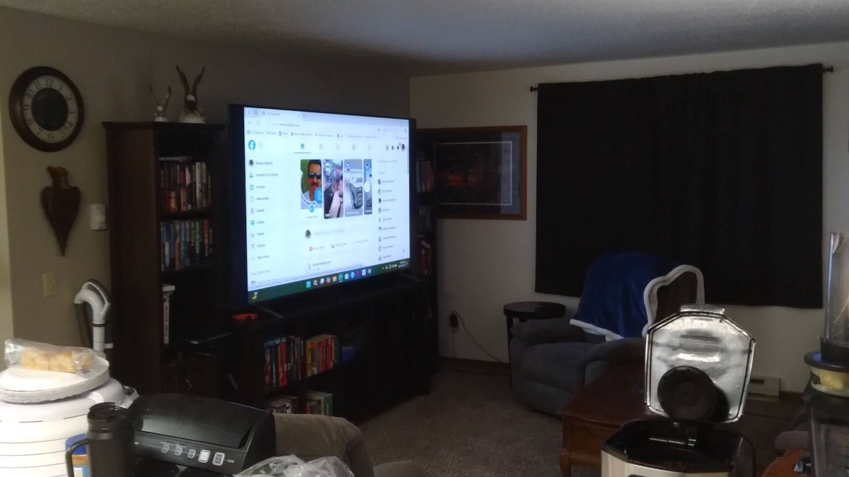 Fargo Apartment | Cozy 2-bedroom apartment in terrific Fargo with AC, Wi-Fi, centrally locatedn