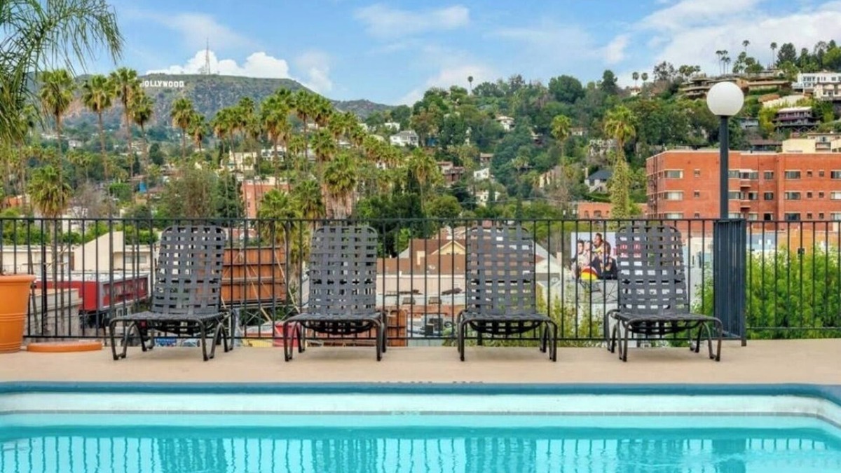 Anaheim Resort Apartment | Cozy 2-bedroom apartment in awesome Orange with AC