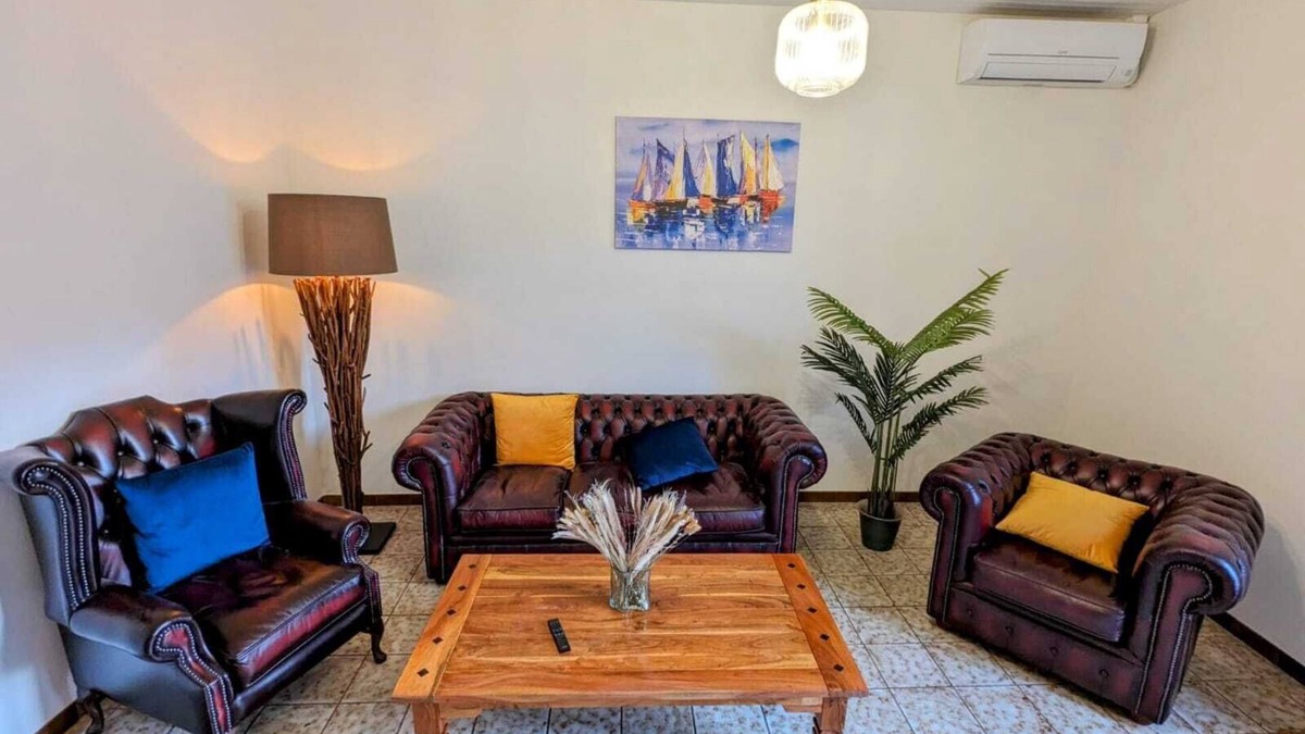 Saint-Sylvestre Apartment | Cozy 2-bedroom apartment with WiFi, AC in brilliant Nice