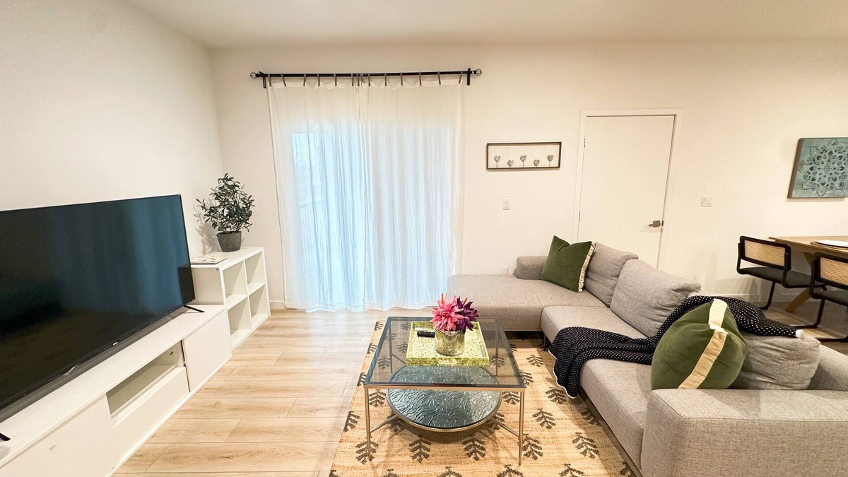 Westmont Apartment | Cozy 2-bedroom apt West University Health Sciences Pomona
