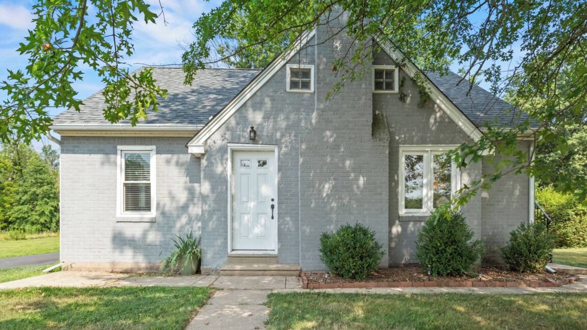 Hatfield Apartment | Cozy 2 Bedroom at Orvilla Park