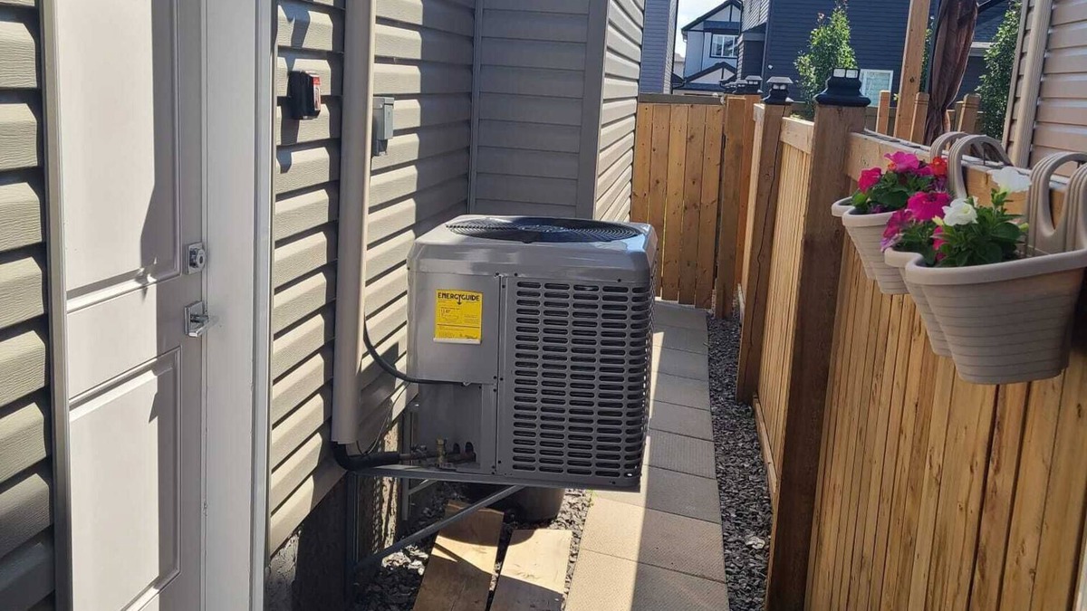 Northeast Edmonton Apartment | Cozy 2 bedroom basement Suite. Free parking on site.