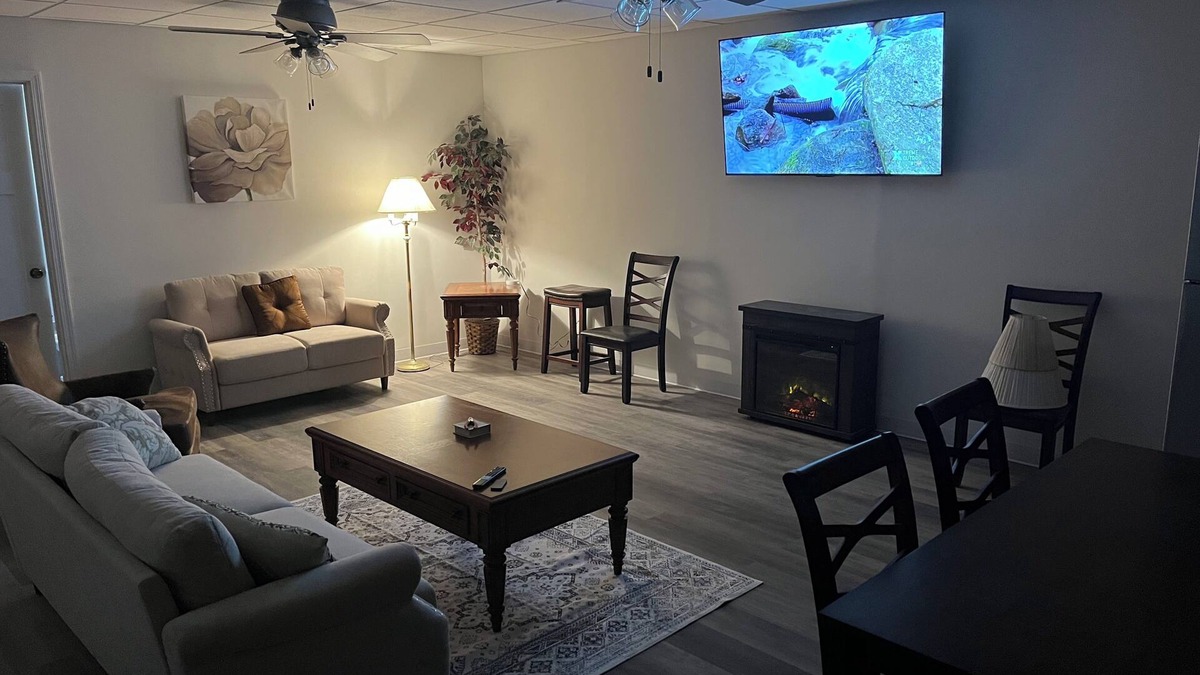 Speed Apartment | Cozy 2-bedroom basement apartment in charming Memphis IN. with WiFi, office area