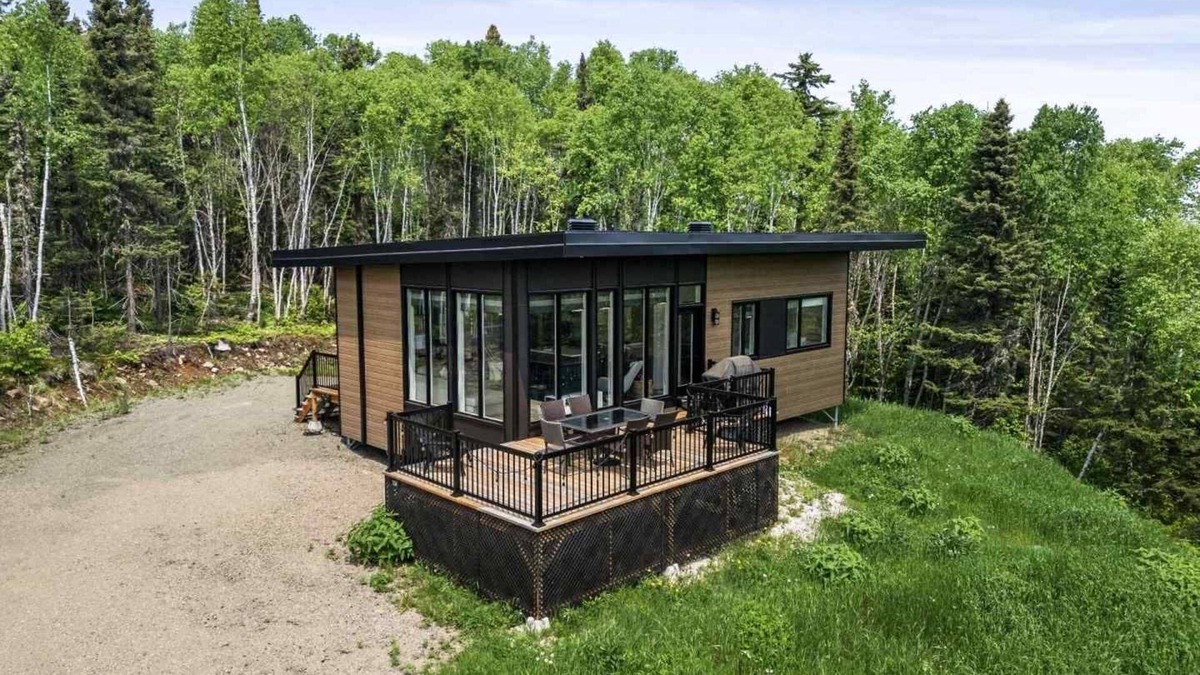 Baie-St-Paul Ski Chalet | Cozy 2-bedroom chalet in enchanting Baie-Saint-Paul with WiFi, AC