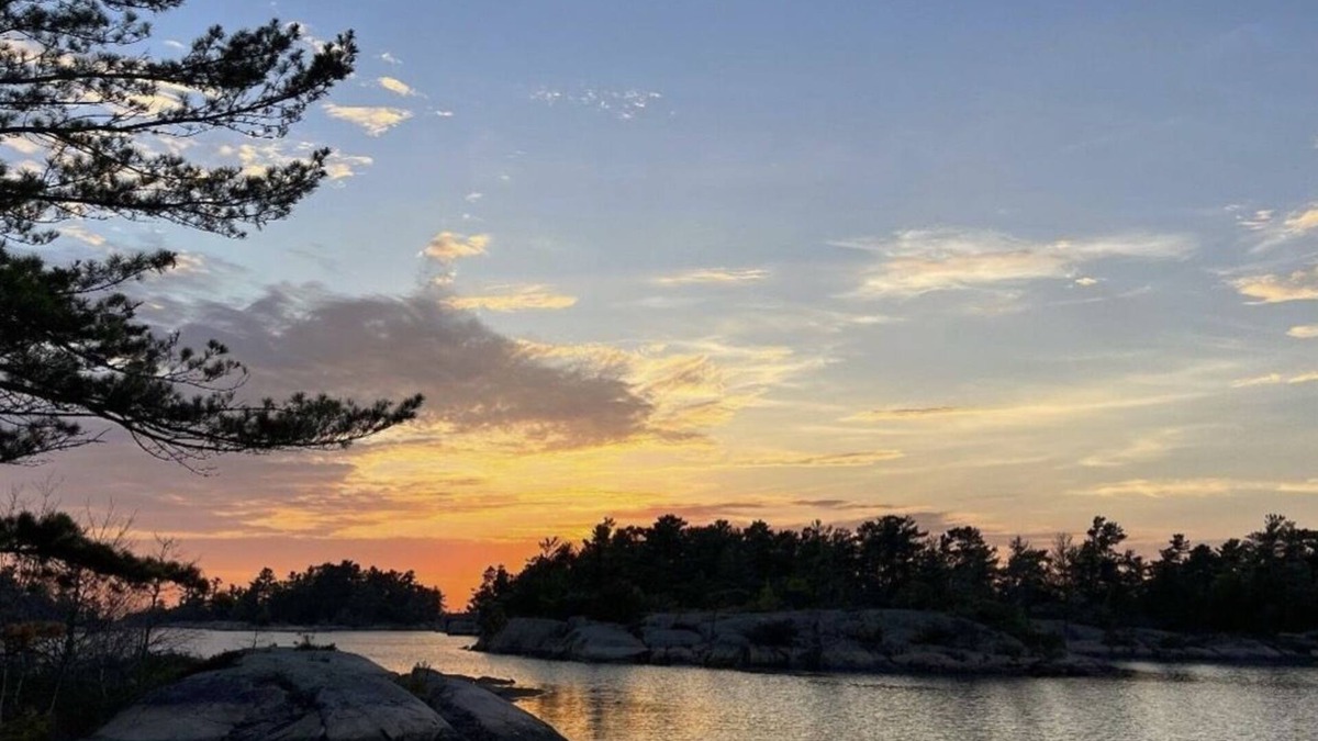 Pointe au Baril Cottage | Cozy 2-bedroom cottage in Pointe au Baril