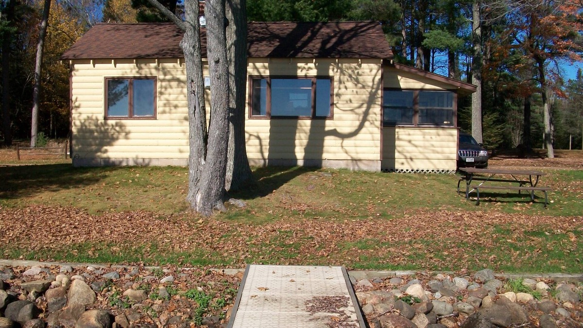 St Germain Cabin | Cozy 2 Bedroom Cabin With Gas Fireplace