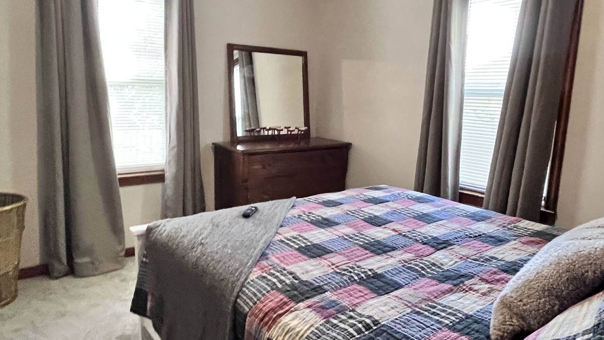 Red Wing House | Cozy 2 Bedroom close to Cannon Valley Trail
