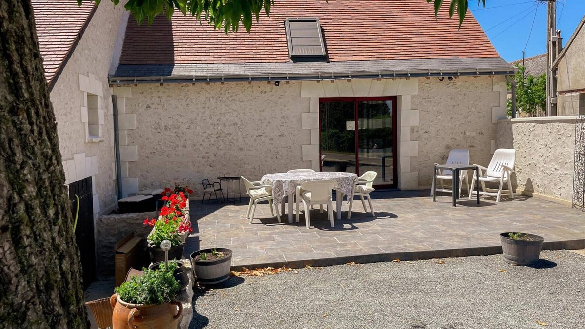 Azay-sur-Cher Cottage | Cozy 2-bedroom cottage near Tours and Amboise