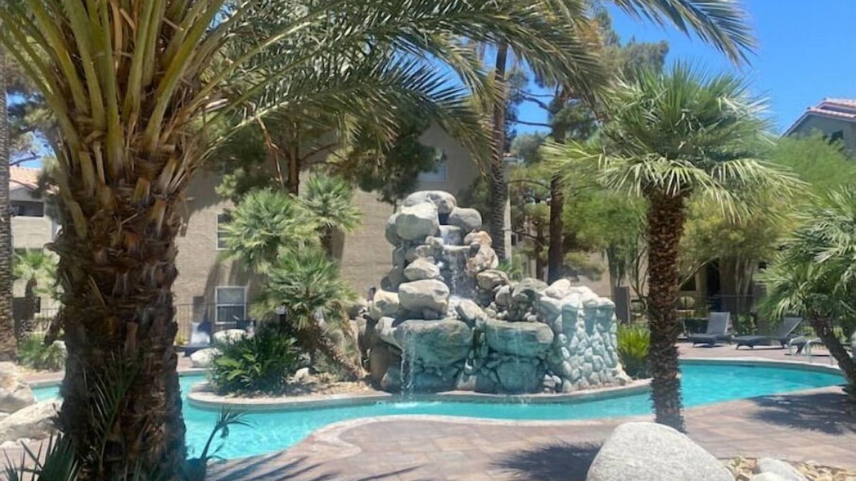 Las Vegas Condo | Cozy 2 Bedroom Condo Near Las Vegas Blvd