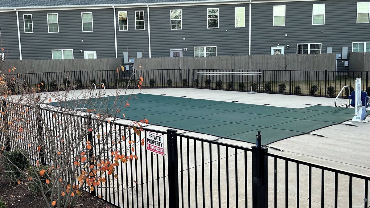 Norfolk - Virginia Beach Condo | Cozy 2-bedroom condo in wonderful Chesapeake with fitness room, WiFi