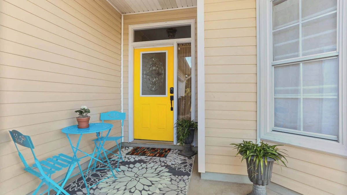 Algiers House | Cozy 2 bedroom Cottage with Double driveway!