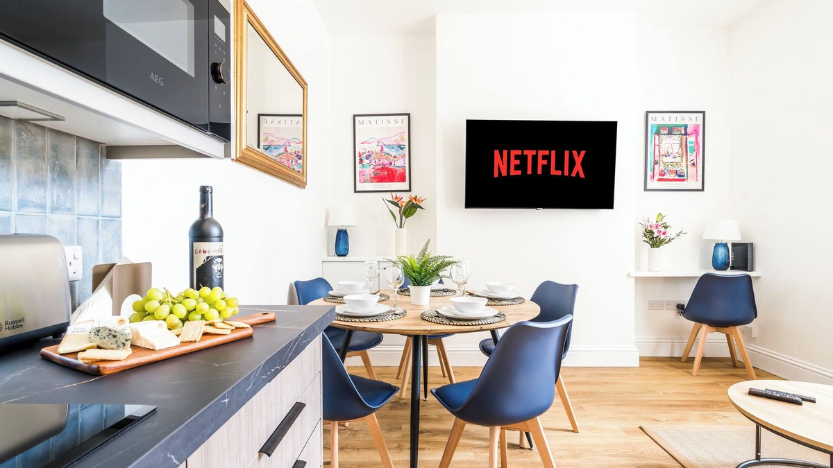 Sutton West Apartment | Cozy 2 Bedroom Flat in Sutton/London