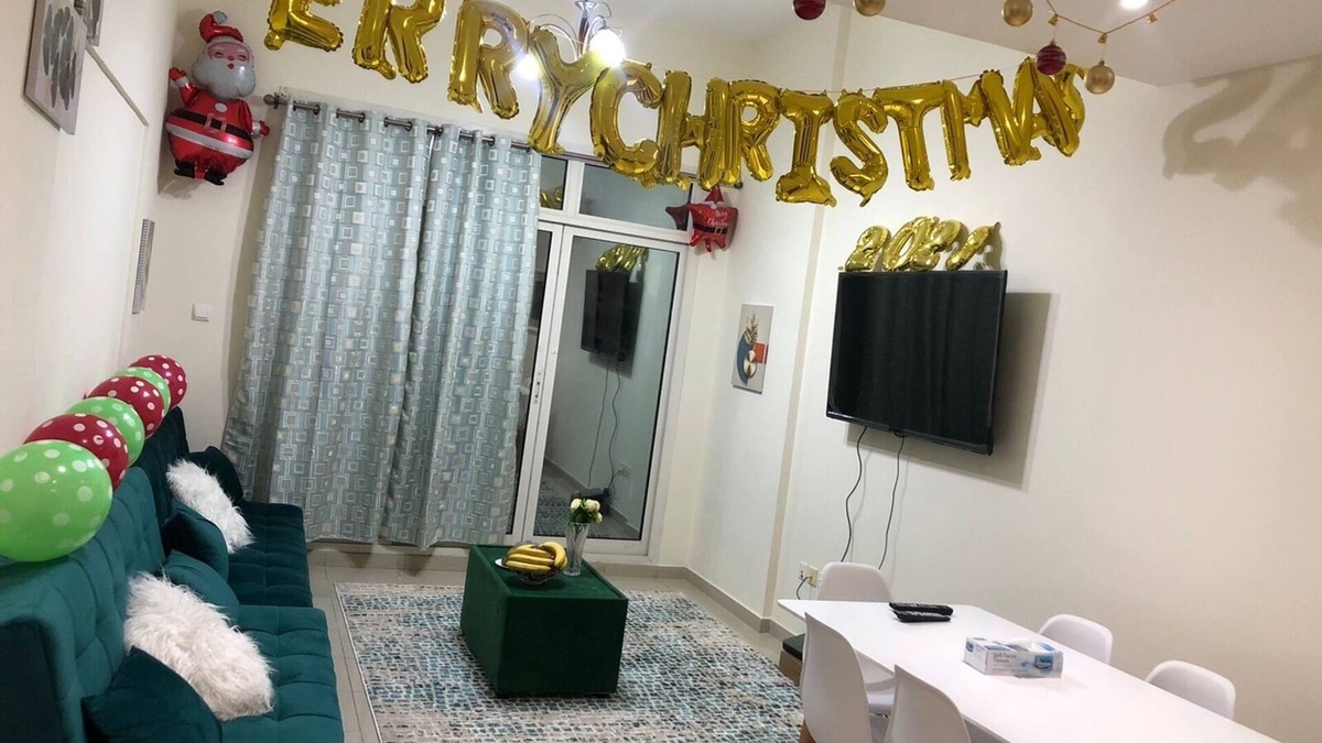 Dubai Apartment | Cozy 2 bedroom flat with Sauna, steaming, pool & others