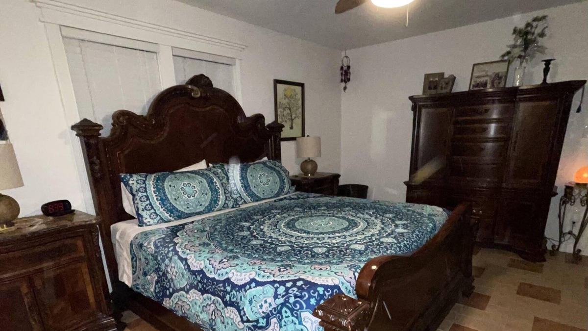 Flour Bluff House | Cozy 2 Bedroom Home near the Coast