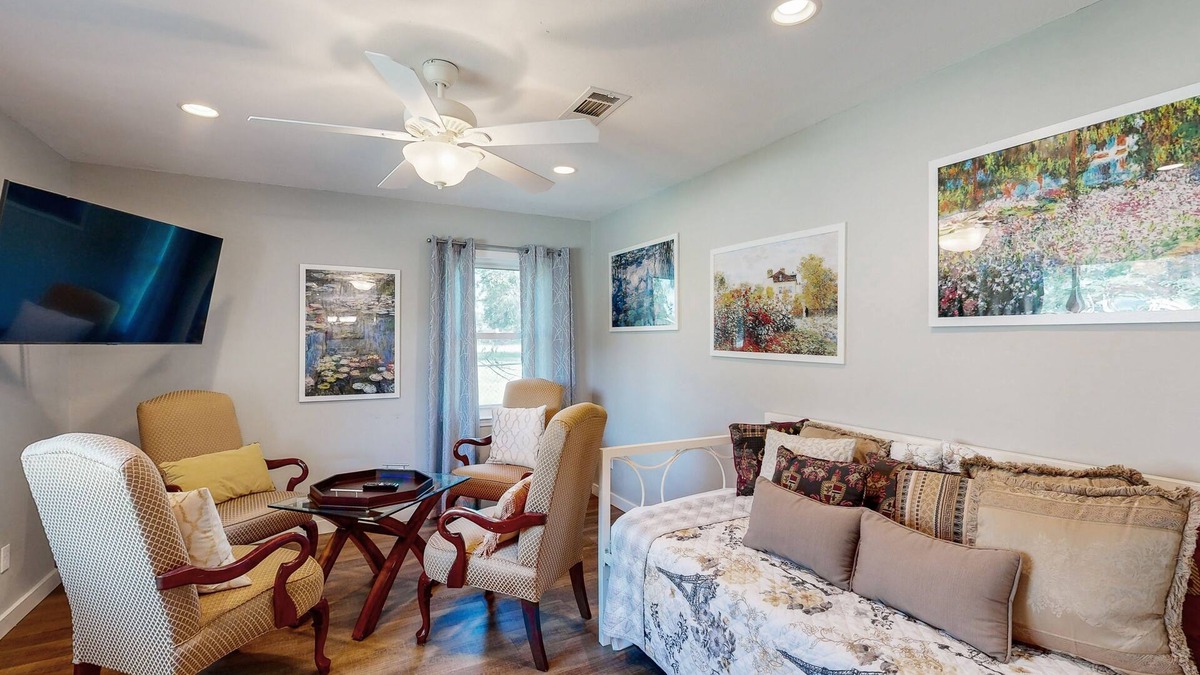 Granite Shoals House | Cozy 2 bedroom home with gas grill, patio, and boat parking