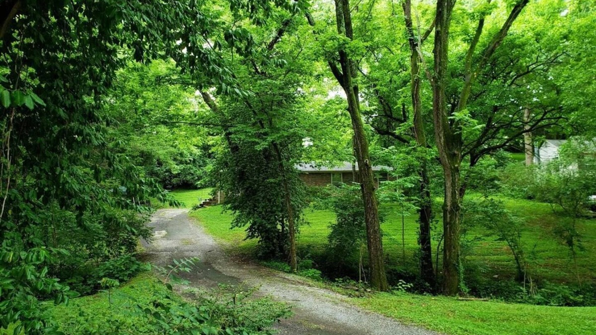 Donelson Hills House | Cozy 2-bedroom home just minutes from BNA and The Opry