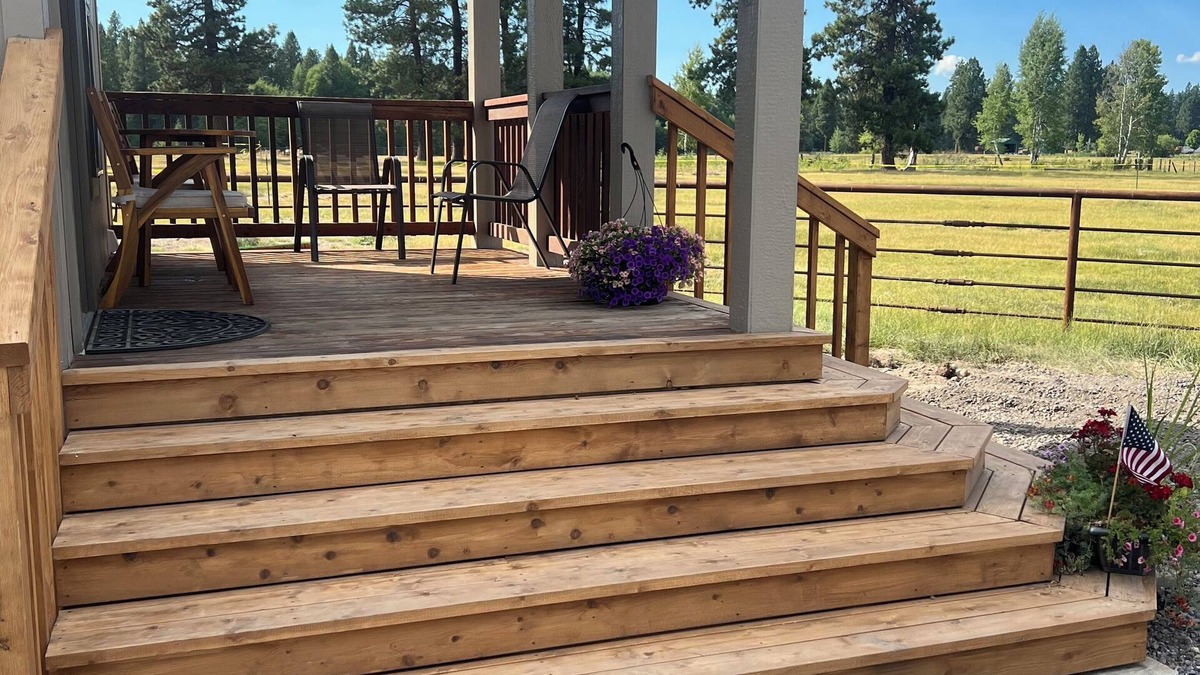 Chiloquin House | Cozy 2-bedroom home on Cattle ranch, near Crater Lake, in Fort Klamath, views