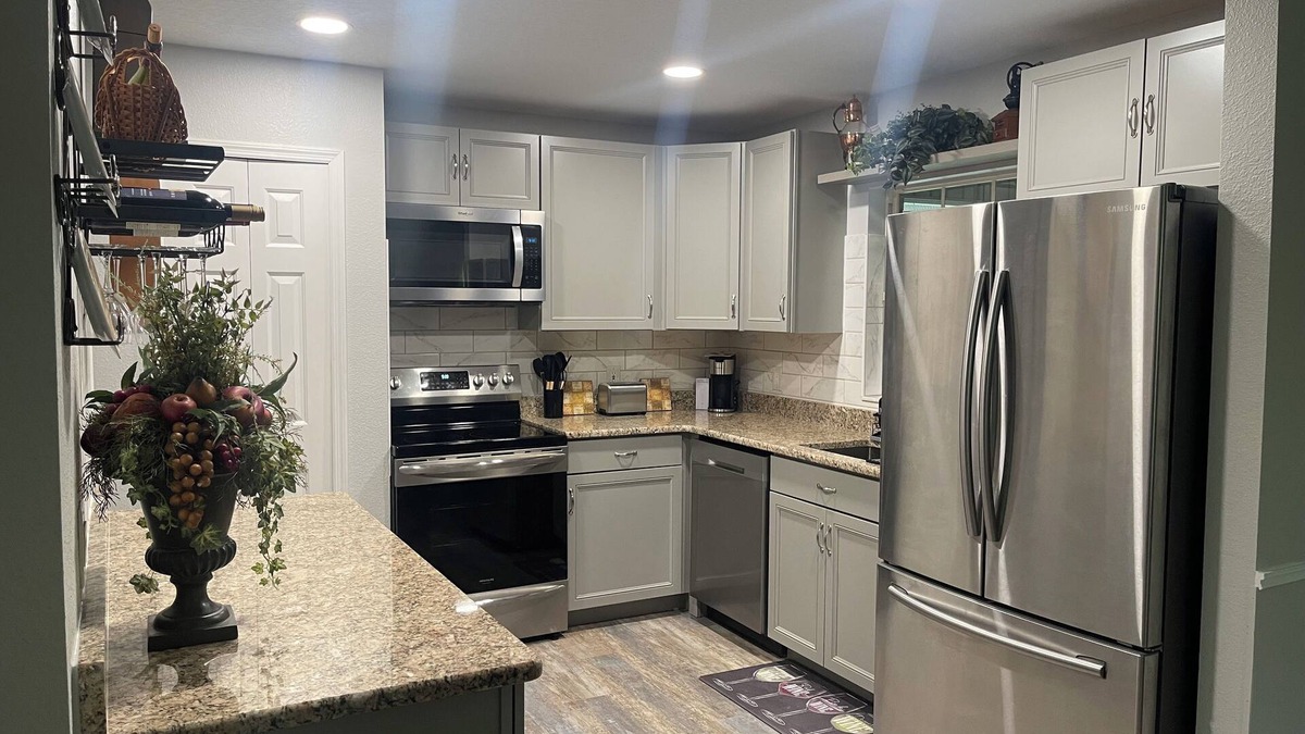 Orange City House | Cozy 2-bedroom house in Rural setting