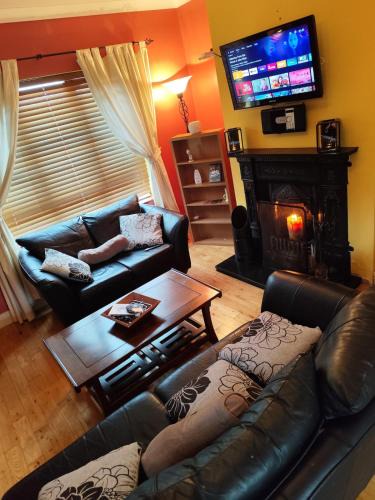 Castlebar House | Cozy 2 bedroom House, Castlebar Town, near to Westport, Achill & Clifden