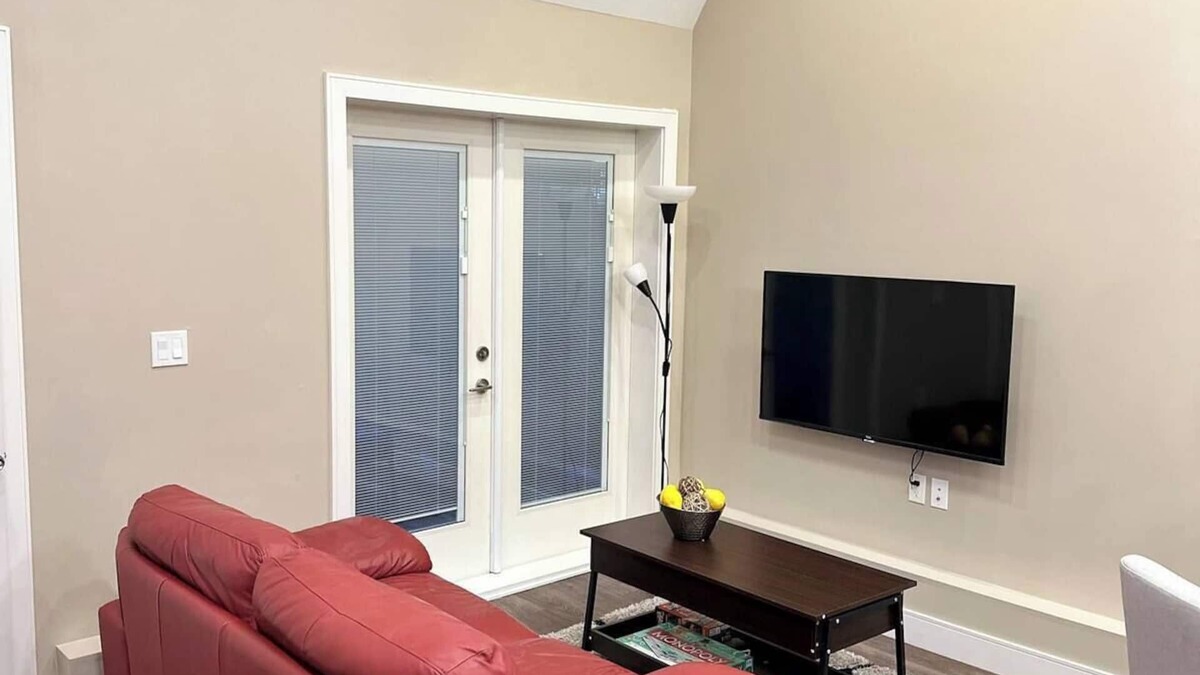 Hastings House | Cozy 2 Bedroom House, in central Vancouver