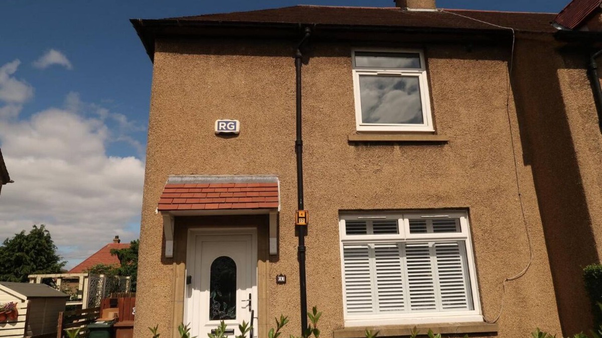Gilmerton House | Cozy 2-bedroom house in quaint Edinburgh with WiFi