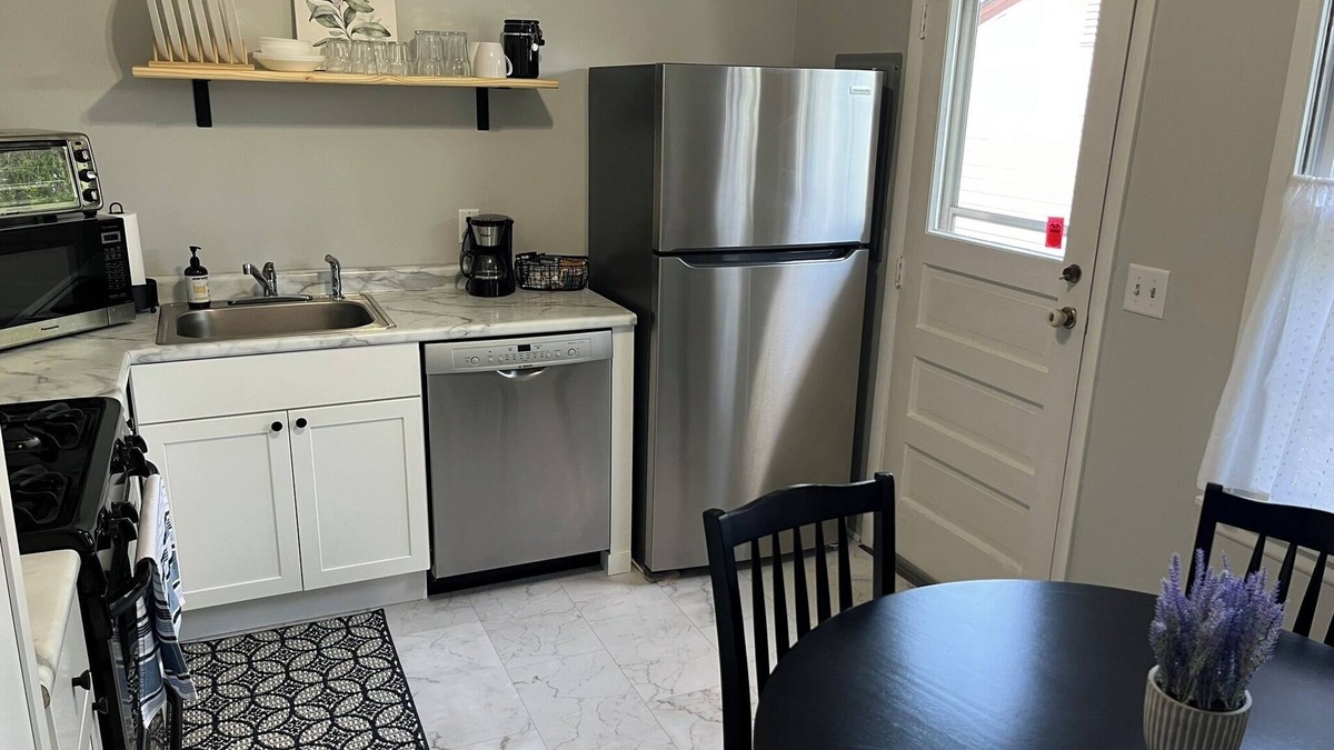 South Central Omaha House | Cozy 2-bedroom house in the heart of Omaha!