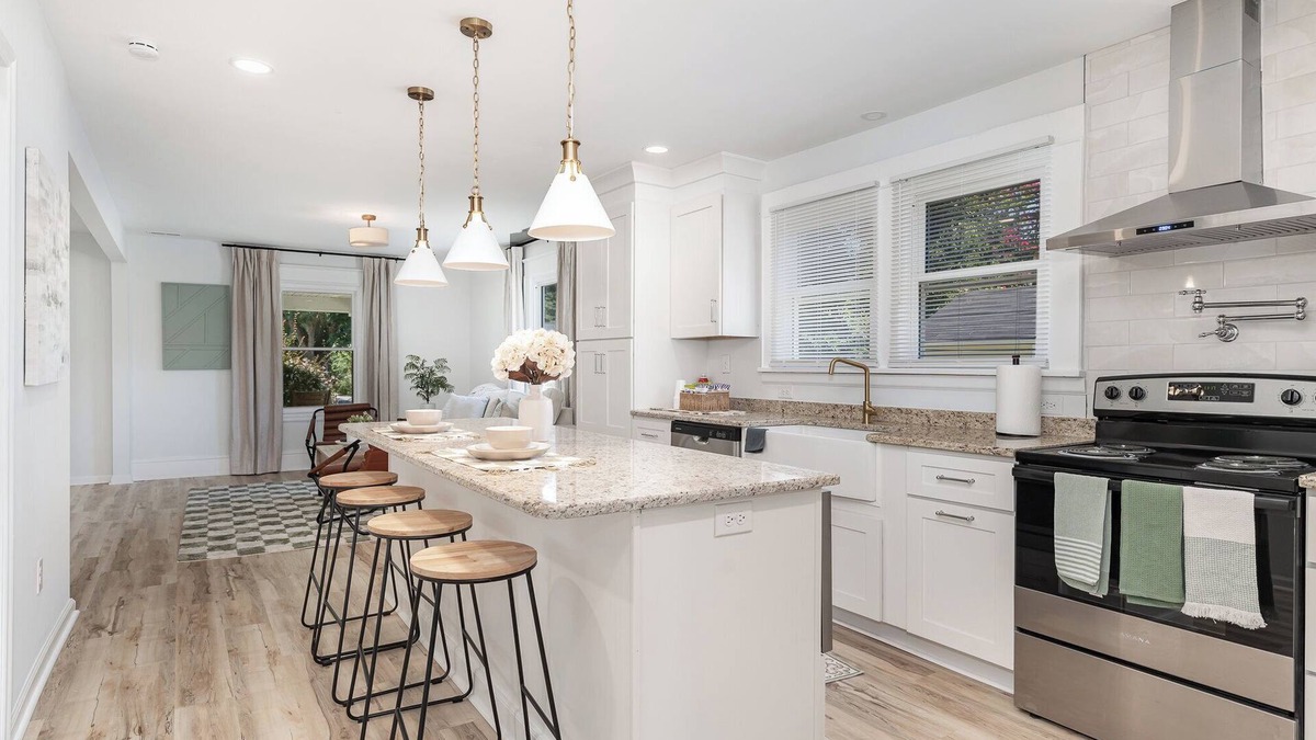 High Point House | Cozy 2-bedroom house in the heart of High Point