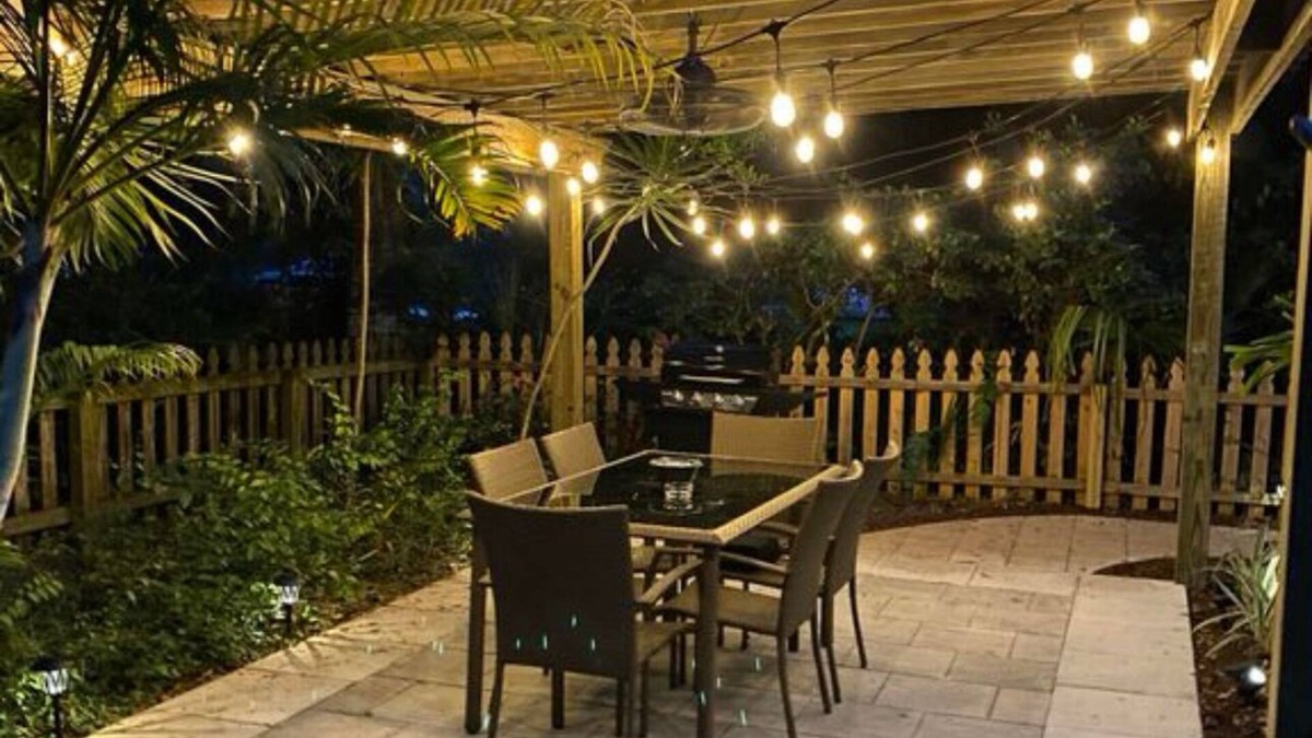 Melbourne House | Cozy 2-bedroom house in charming Melbourne with a private hot tub