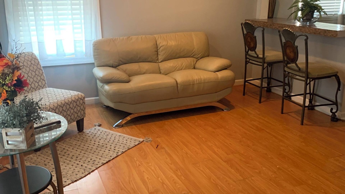 Forestview House | Cozy 2-bedroom house with huge gated yard in enjoyable Homewood Illinois